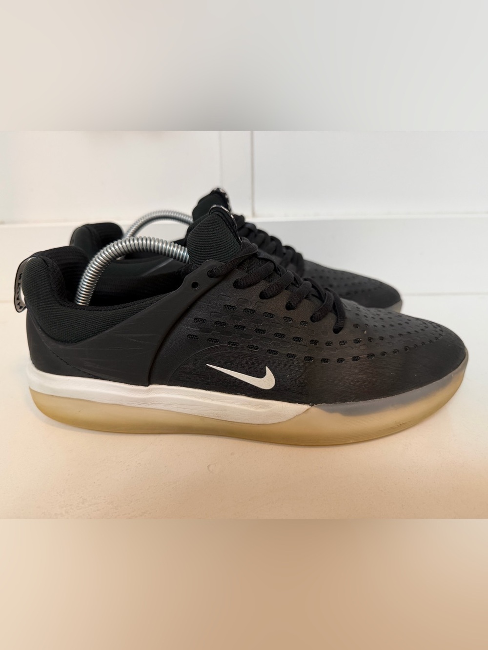 Nike SB Mens Zoom Nyjah 3 DJ6130-002 Black Skate Shoes Sneakers Size 9.5
